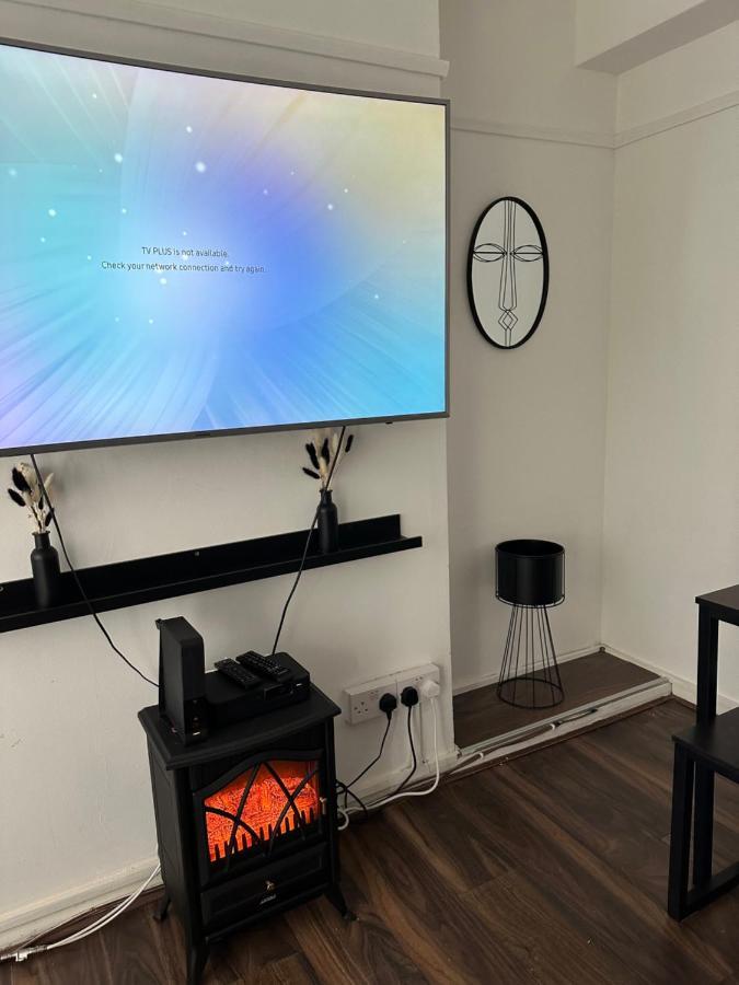 Lovely 2Bedroom 4Mins From Wimbledon Station London Ngoại thất bức ảnh